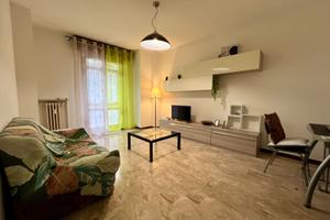 Trilocale in pieno centro al paese con box auto