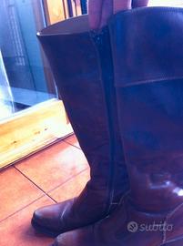 Stivali alti in pelle