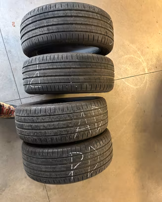 Gomme Dunlop 225 50 18 95v estive