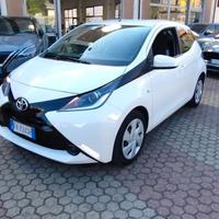 Toyota Aygo 1.0 VVT-i 69 CV 5 porte x-play TSS MMT
