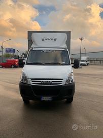 Iveco daily cassone e centina da 4,50