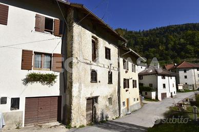 CASA SEMINDIPENDENTE A FOLGARIA