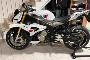 BMW s1000R