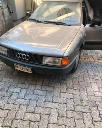 Auto epoca Audi 80
