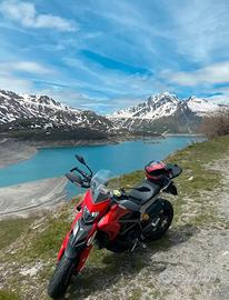 Ducati hypestrada 821