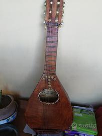 balalaika instrumento musicale 