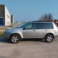 Nissan x Trail  2 900  euro