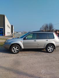 Nissan x Trail  2 900  euro
