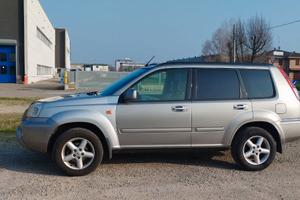 Nissan x Trail  2 900  euro
