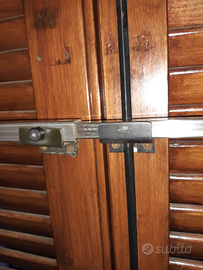 Ganci di sicurezza per persiane
