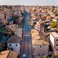 Labico: locale commerciale in buona posizione