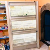 espositore negozio uccelli