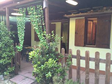 Bungalow + roulotte 6 posti letto