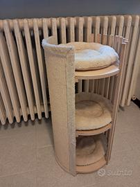 Torre e tiragraffi per gatti