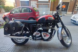 Triumph Bonneville - 2015