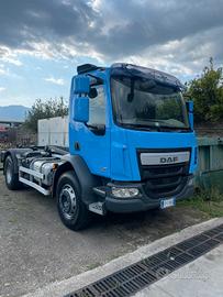 DAF 320 SCARRABILE Autocarro DAF 2 ASSI