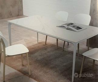 Tavolo design alluminio e HPL