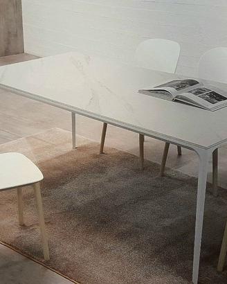 Tavolo design alluminio e HPL