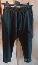 Pantaloni cargo stile jogger 