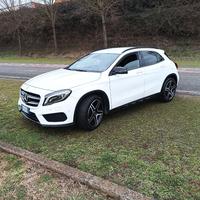 MERCEDES GLA 200D PREMIUM AMG