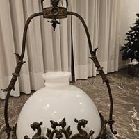 lampadario con asta di bronzo cappello in vetro