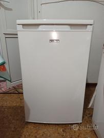 Congelatore compatto versione verticale