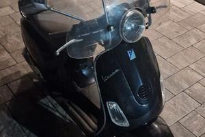 Vespa 50LX omologata per due