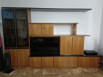 Mobile sala in noce nazionale