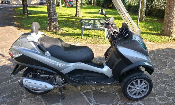 Piaggio MP3 250 - 2009