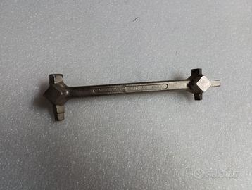 CHIAVE UNIVERSALE VBW N°80 TAPPI COPPA OLIO