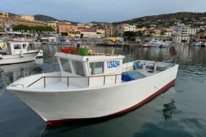 Barca con licenza di pesca