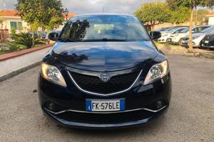 Lancia Ypsilon 1.2 69 CV 5 porte Gold
