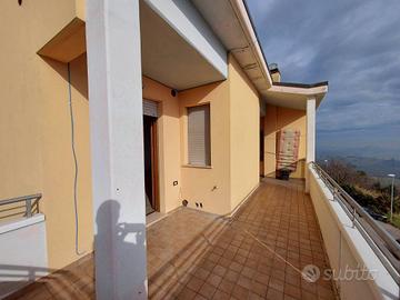 Villetta a schiera di 123 m² con 3 locali e box au