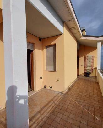 Villetta a schiera di 123 m² con 3 locali e box au