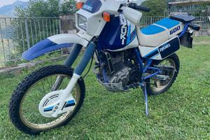 Suzuki DR 600 Djebel 1987- Gomme e batteria nuova