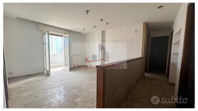 Appartamento di 162 m² con 5 locali e box auto a A
