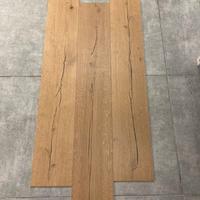 Piastrella in gres 20x120 effetto legno