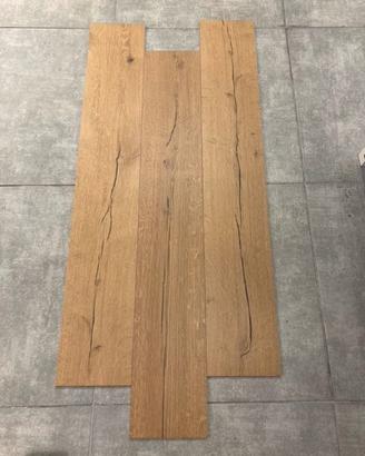 Piastrella in gres 20x120 effetto legno