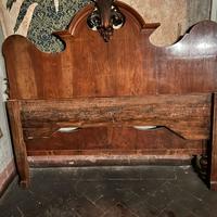 Letto in noce fine 800