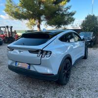 Ford Mustang Mach-E Elettrico Standard 269CV sinis