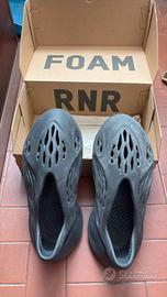 Yeezy Foam black