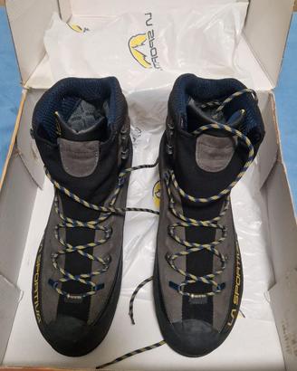 Scarponi La Sportiva Trango TRK Leather GTX