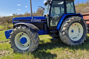 New Holland Ford 8340 DT