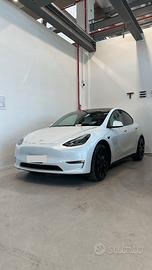TESLA Model Y - 2023