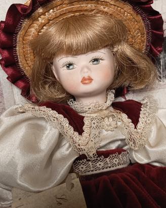 Bambola in porcellana Jago vintage