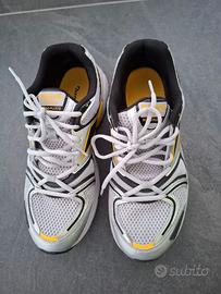 Scarpe da ginnastica