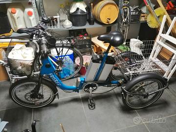 Triciclo cargo elettrico