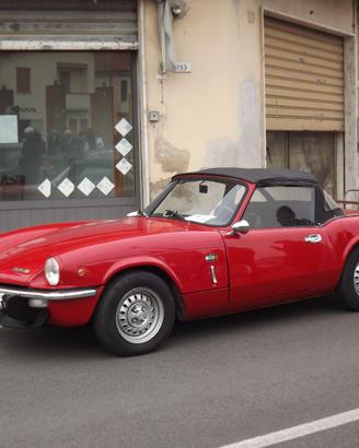 Autovettura cabrio d'epoca