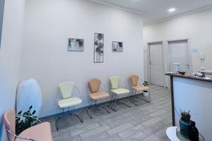 Studio sanitario arredato a Legnano