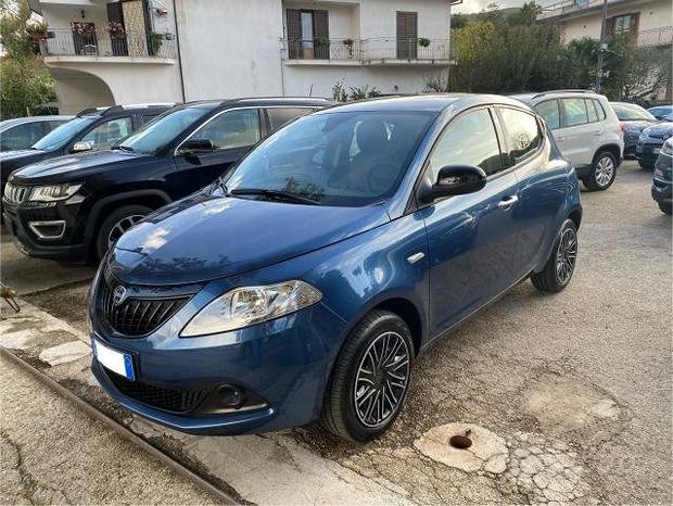 LANCIA - Ypsilon - 1.0 FireFly 5p.S&S Hybryd Gold
